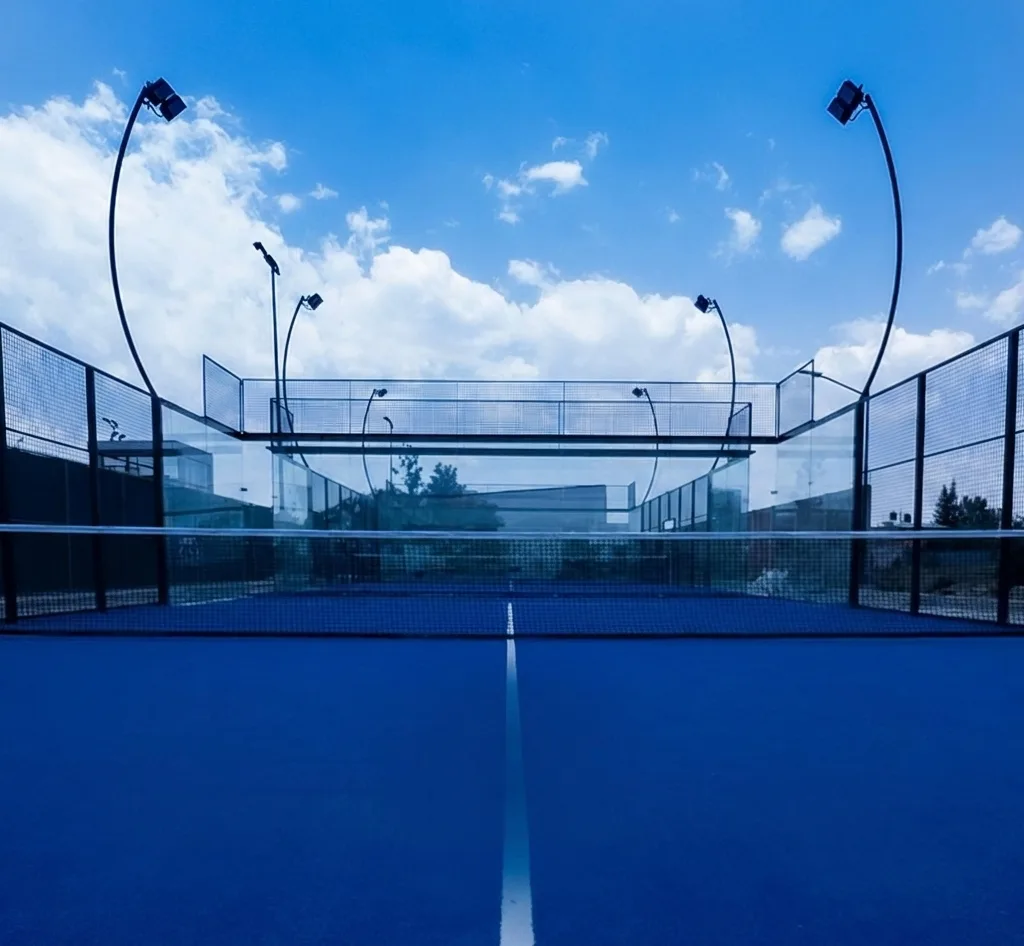 Cancha de pádel panorámica